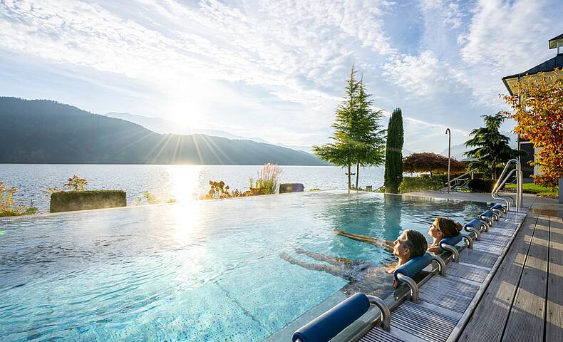 Sonnenschein am Pool  © Gert Perauer_Badehaus Millstätter See