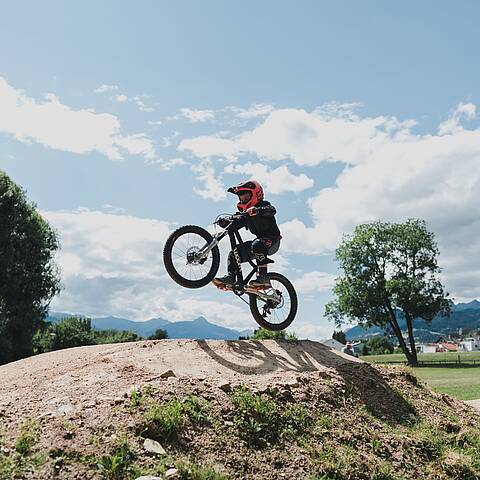 Radfahren mit Familie im Bikepark in Seeboden  ©  Daniela Ebner_MBN Tourismus